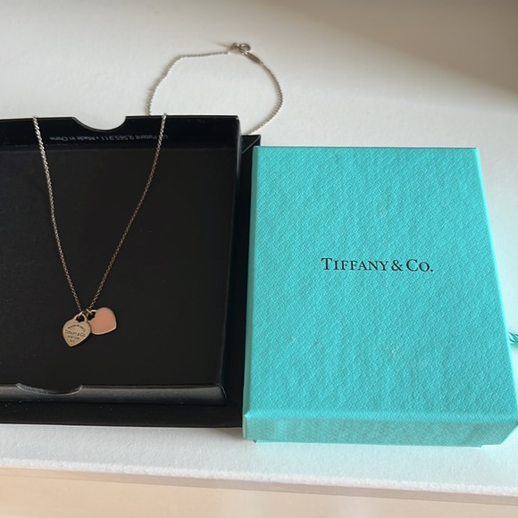 TIFFANY & CO PINK DOUBLE HEART TAG PENDANT - Picture 3 of 5